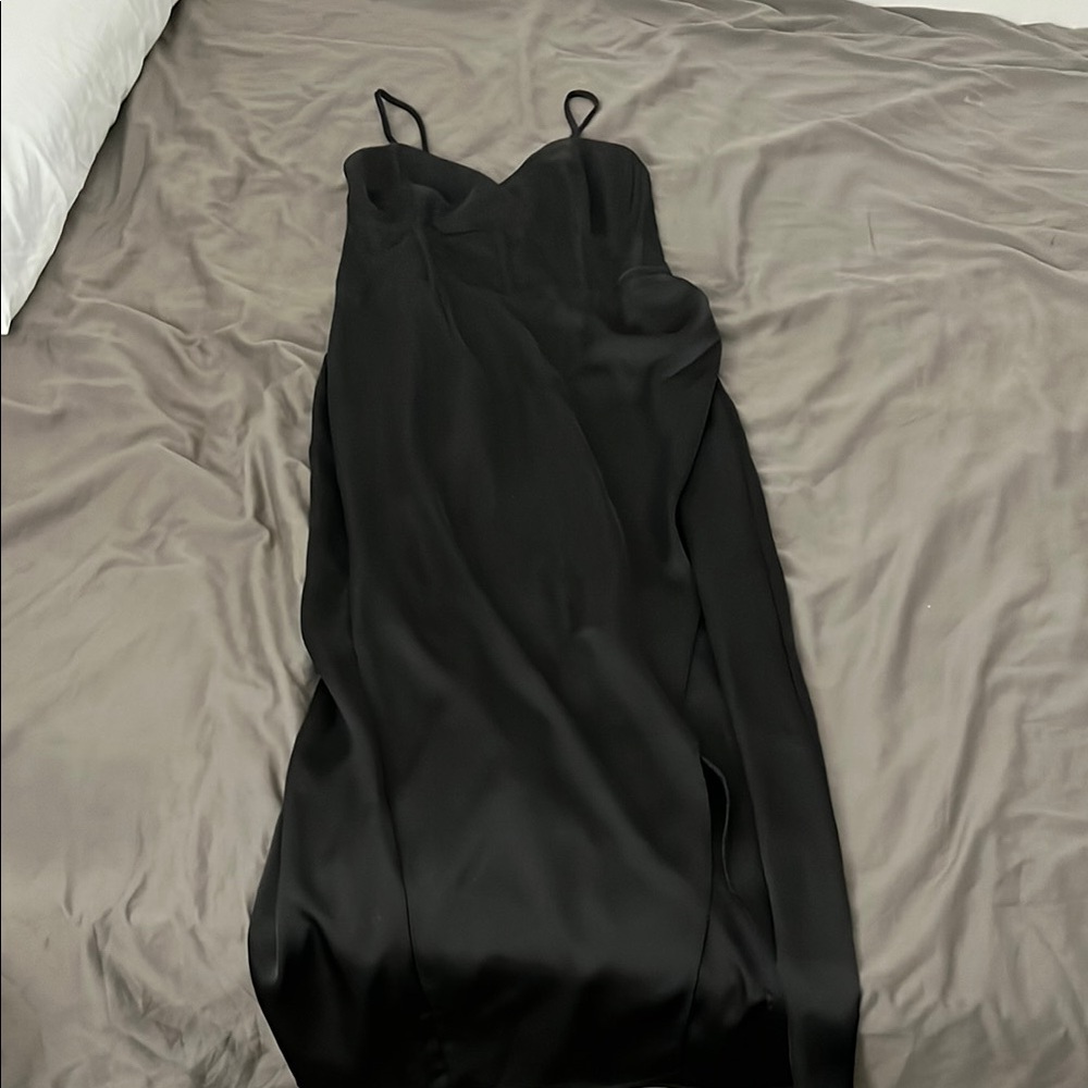 Renuar Black Spaghetti Strap Slip Dress